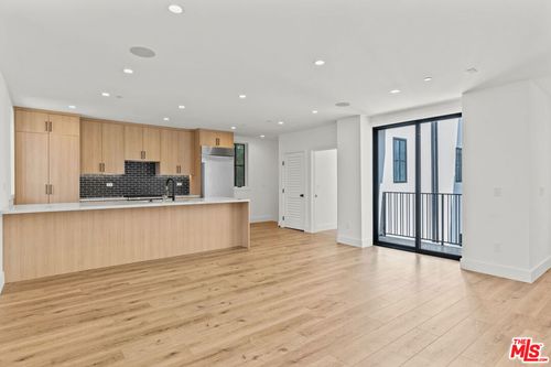 5539 Tova Drive, Sherman Oaks, CA, 91411 | Card Image