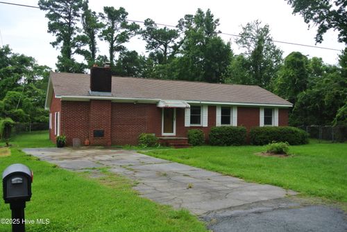 213 Russell St, Beaufort, NC, 28516-7609 | Card Image