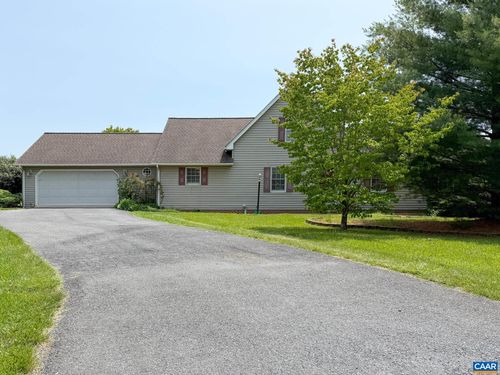 13 Logan Ln, FISHERSVILLE, VA, 22939-2039 | Card Image