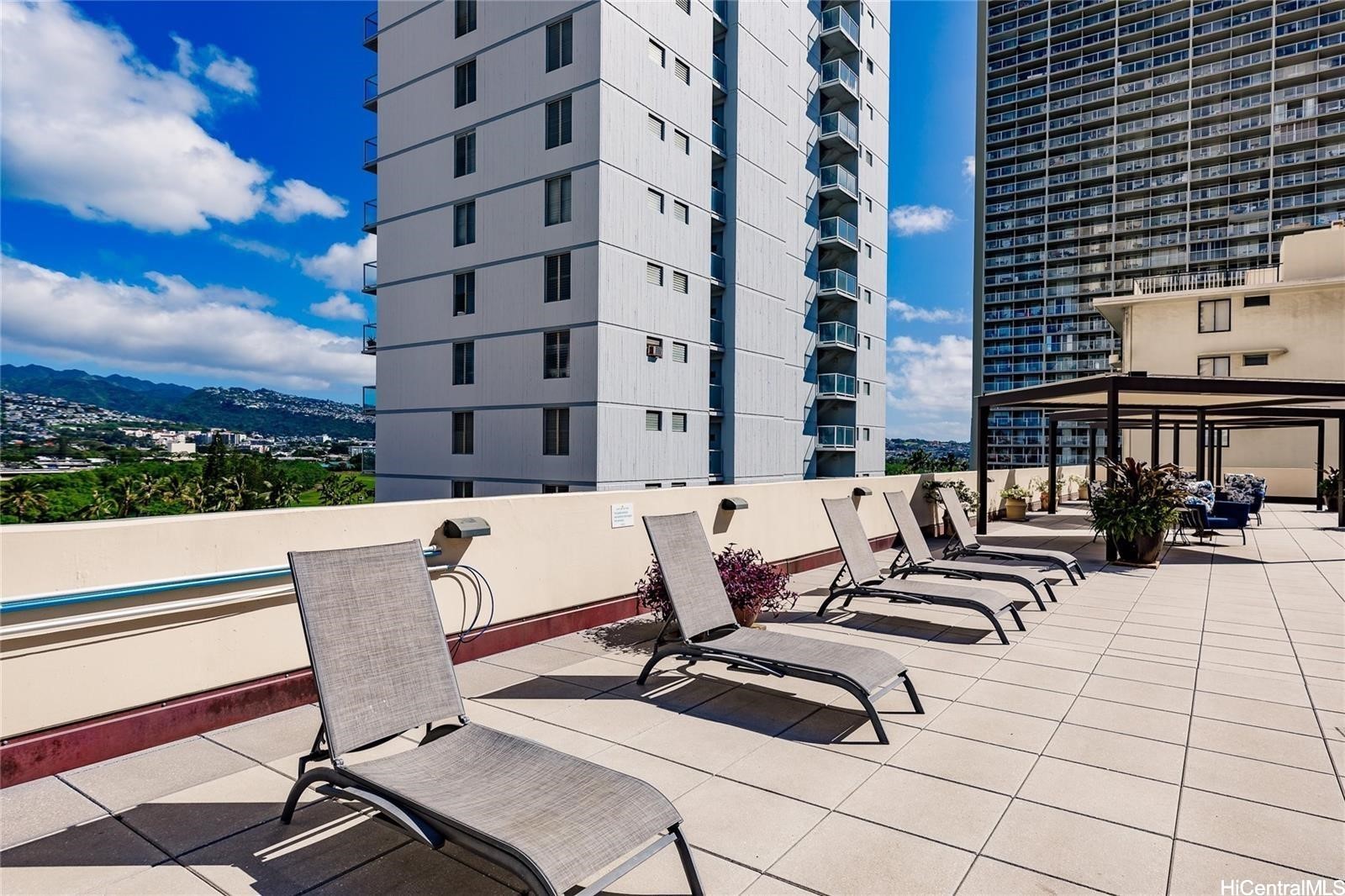 Residential in Honolulu 4