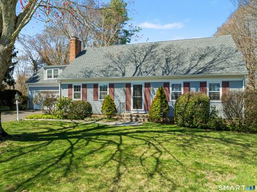 9 Sparrow Bush Ln, Guilford, CT, 06437-2944 | Card Image