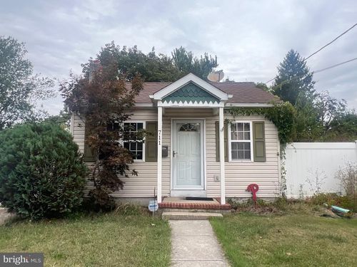 711 Asbury Ave, National Park, NJ, 08063-1301 | Card Image