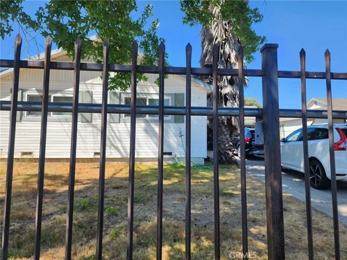 2025 50th Ave, Sacramento, CA, 95822-3964 | Card Image