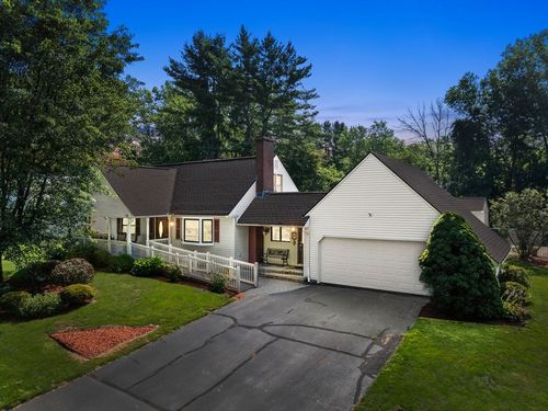 4 Redwing Rd, Enfield, CT, 06082-5715 | Card Image