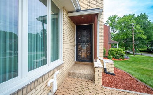 4406 W Run Rd, Homestead, PA, 15120-3071 | Card Image
