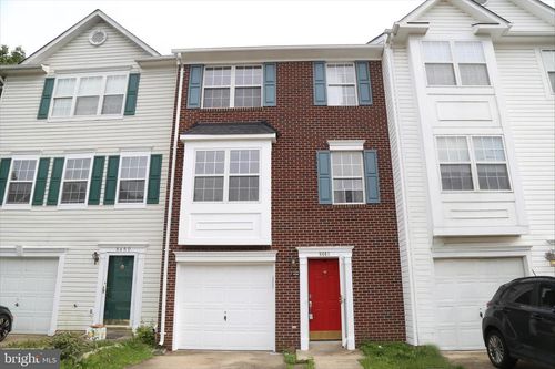8461 Tackhouse Loop, GAINESVILLE, VA, 20155-2945 | Card Image