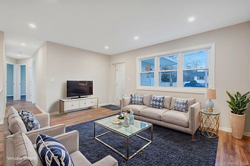 1137 Nugent Avenue, Islip, NY, 11706 | Card Image