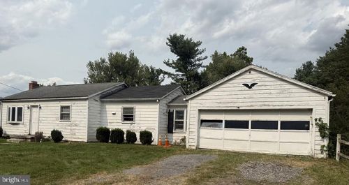 223 Broad Ave, WINCHESTER, VA, 22602-6710 | Card Image