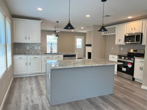8504 Seven Oaks Ln, Denton, TX, 76210-3890 | Card Image