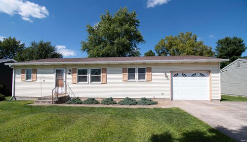 516 Park Meadow Dr, Ligonier, IN, 46767-2515 | Card Image