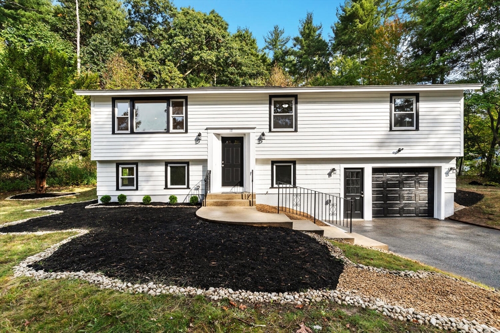 Marion Dr, Tewksbury, MA 01876