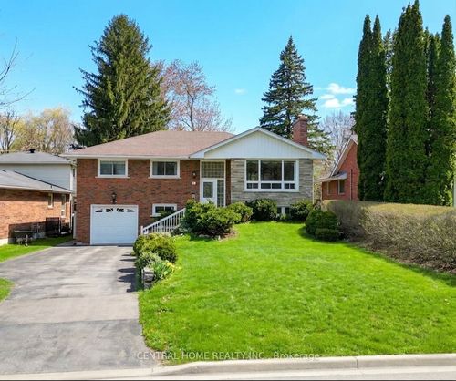 102 Meadowvale Rd, Scarborough, ON, M1C1S1 | Card Image