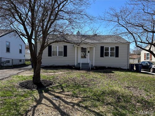 9448 Harold Dr, Saint Louis, MO, 63134-4010 | Card Image