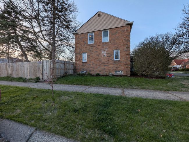16503 Cruse St, House other with 3 bedrooms, 2 bathrooms and null parking in Detroit MI | Image 23