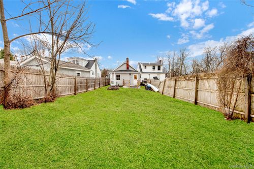 103 N Pierpont Ave, Newburgh, NY, 12550-2747 | Card Image