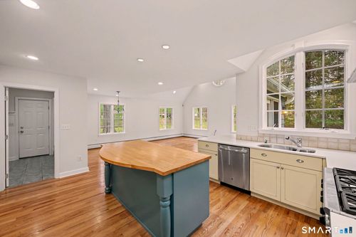 110 Silver Spring Ln, Ridgefield, CT, 06877-5601 | Card Image