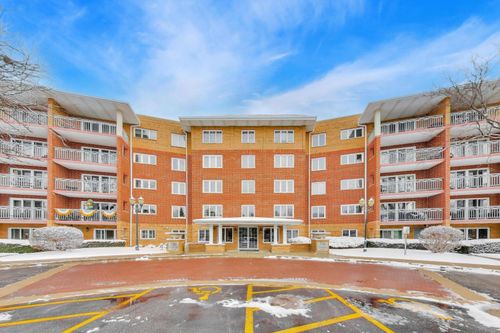 unit-110a-710 Creekside Dr, Mount Prospect, IL, 60056-6374 | Card Image