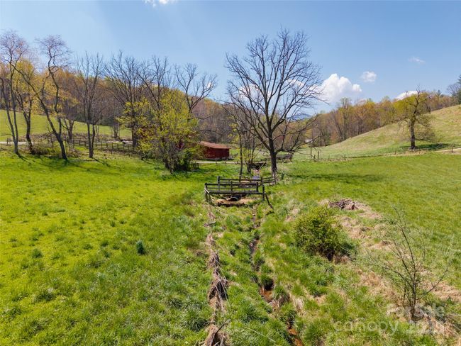435 Upper Glady Fork Rd, House other with 2 bedrooms, 2 bathrooms and null parking in Candler NC | Image 25