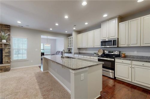 120 Boxwood Ln, Smithfield, VA, 23430-6372 | Card Image