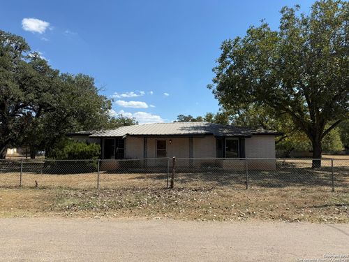 356 Dallas St, Bandera, TX, 78003-5819 | Card Image