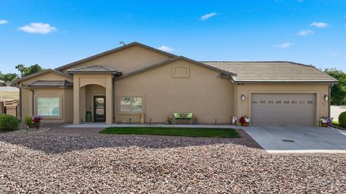 51 Aberdeen Blfs, Pueblo, CO, 81004-1066 | Card Image