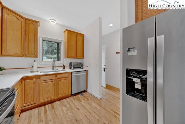 201 - 164 Evergreen Springs Ct, Condo with 2 bedrooms, 3 bathrooms and null parking in Blowing Rock NC | Image 9