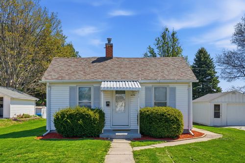 620 N Meadow St, Geneseo, IL, 61254-1140 | Card Image