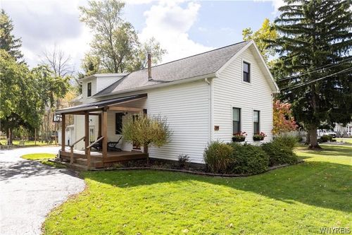 99 E And West Rd, West Seneca, NY, 14224-3935 | Card Image