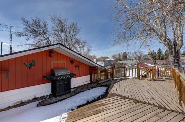 638 1 Street S, Home with 5 bedrooms, 2 bathrooms and 4 parking in Vulcan AB | Image 32