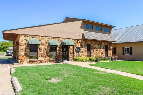 401 S Main St, Stillwater, OK, 74074-3524 | Card Image