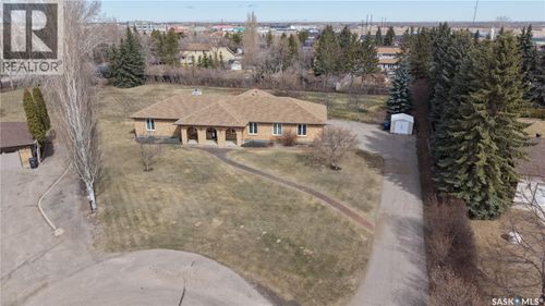 12 Pearl Cres, Emerald Park, SK, S4L1A5 | Card Image
