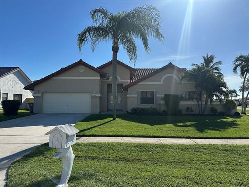 9398 Laurel Green Dr, Boynton Beach, FL, 33437-3320 | Card Image