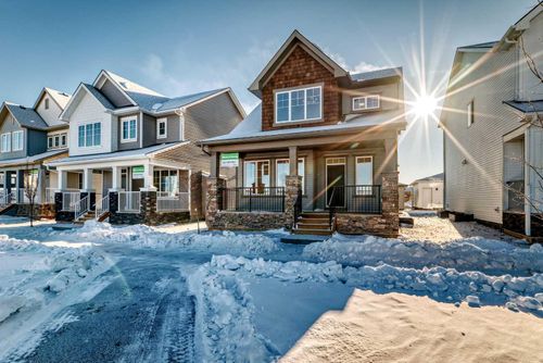 40 Ellen Way, Crossfield, AB, T0M | Card Image