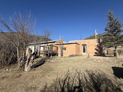 4 Camino Del Medio Rd, Vadito, NM, 87579 | Card Image
