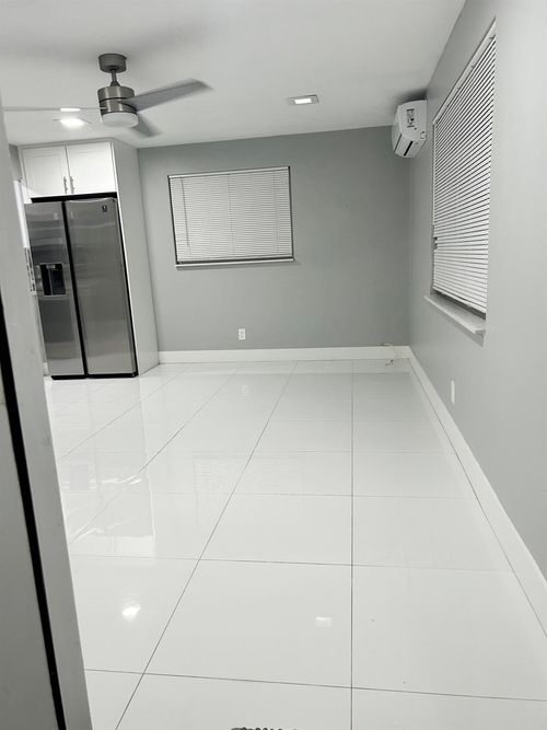 c-721 Ne 6th St, Hallandale Beach, FL, 33009-3536 | Card Image