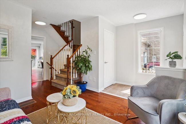 2403 Emerson Dr, House attached with 3 bedrooms, 4 bathrooms and 1 parking in Burlington ON | Image 8