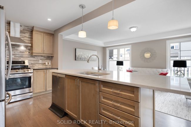 143 Bartonia Cir, House other with 5 bedrooms, 4 bathrooms and 4 parking in Orléans ON | Image 14