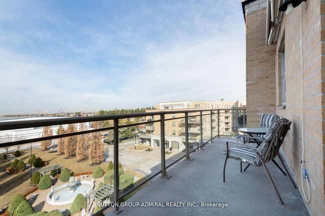 509 - 2504 Rutherford Rd, Condo with 2 bedrooms, 2 bathrooms and 1 parking in Concord ON | Image 13