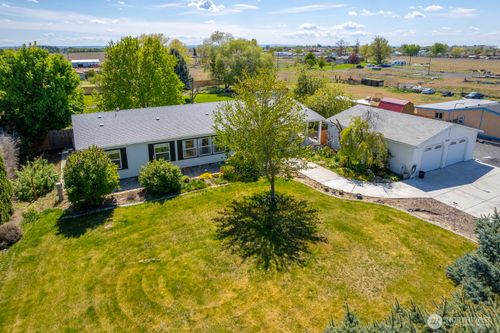 6293 Road 3.3 Ne, Moses Lake, WA, 98837-9697 | Card Image