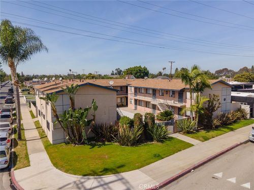 5503 5511 Cherry Avenue, Long Beach, CA, 90805 | Card Image