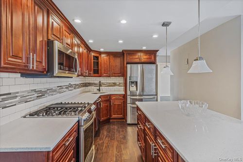 apt-10-18 215th St, Bayside, NY, 11360-2143 | Card Image