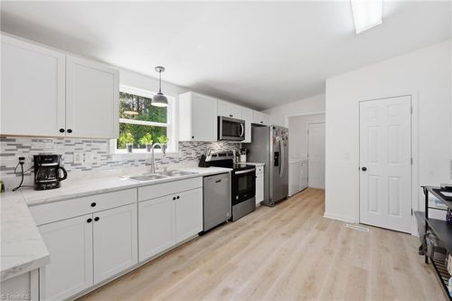 54 Brent Wood, Sanford, NC, 27332-1004 | Card Image
