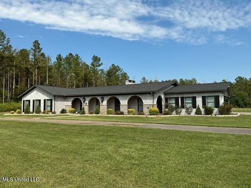 1100 Hillsboro St, Forest, MS, 39074-3415 | Card Image