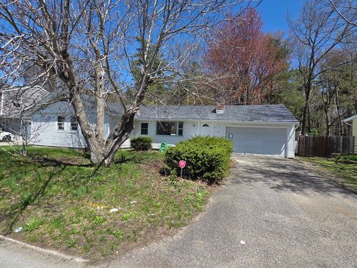 39 Gail St, Winooski, VT, 05404-1523 | Card Image
