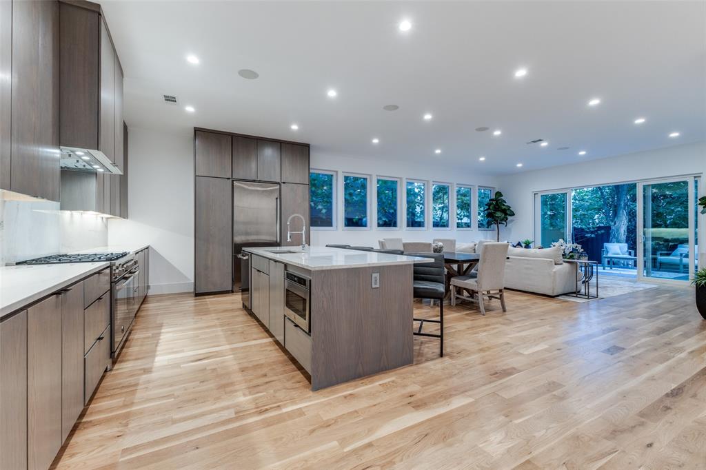LA Vista Dr, Dallas, TX 75206
