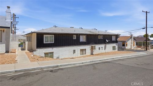 511 E Fredricks St, Barstow, CA, 92311-2948 | Card Image