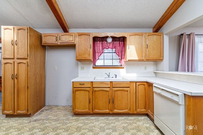 209 N Florida Ave, House other with 3 bedrooms, 3 bathrooms and 2 parking in Big Lake TX | Image 13