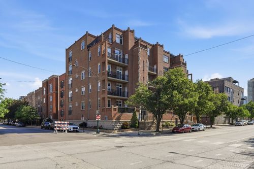 4-814 W Hubbard St, Chicago, IL, 60642-8201 | Card Image