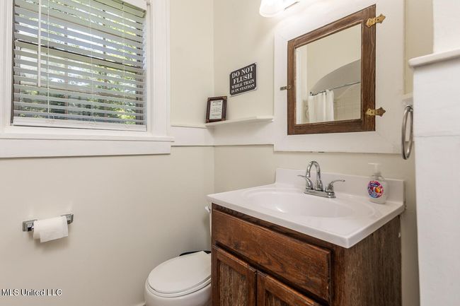 Hwy178-2-middle bath | Image 17