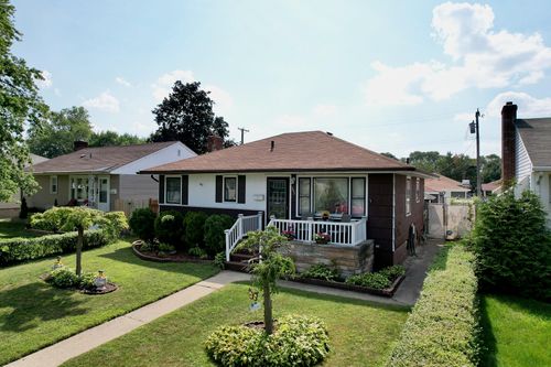 5422 Reading Ave, East Chicago, IN, 46312-3927 | Card Image